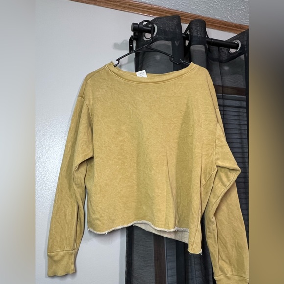 Yellow cropped long sleeve - Picture 1 of 1
